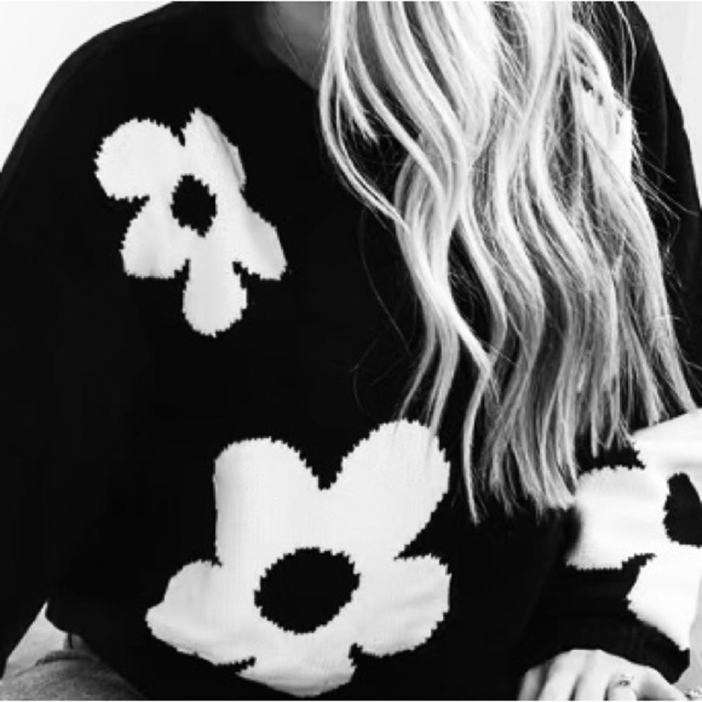 The Casual Chic Black Acrylic Sweater with Flower motifs. Size Small NWT